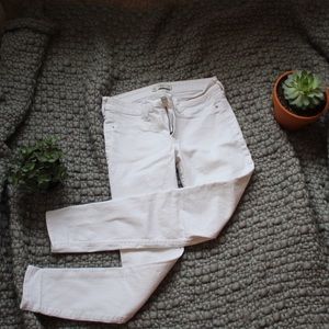 white abercrombie and fitch jeans